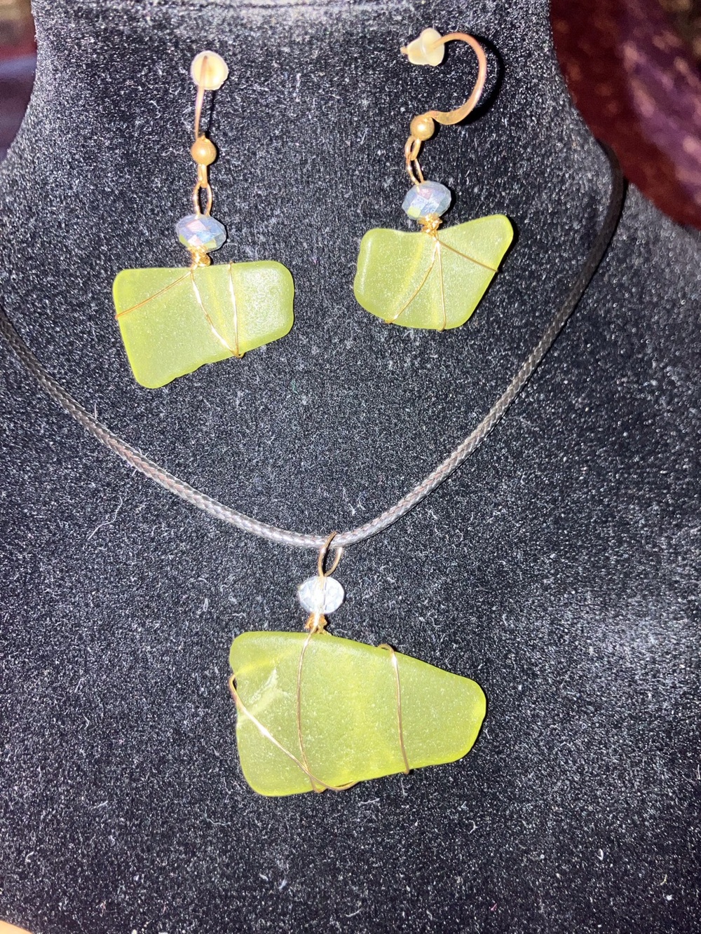 #149 handmade seaglass necklace and earring set